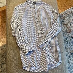 Tommy Hilfiger Blue and White checkered Button down. Men’s Large. Never worn